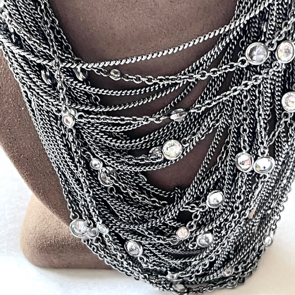 NWT Rare & Retired Kendra Scott Anastasia Bib Statement Necklace Hematite & CZ’s - Picture 4 of 17